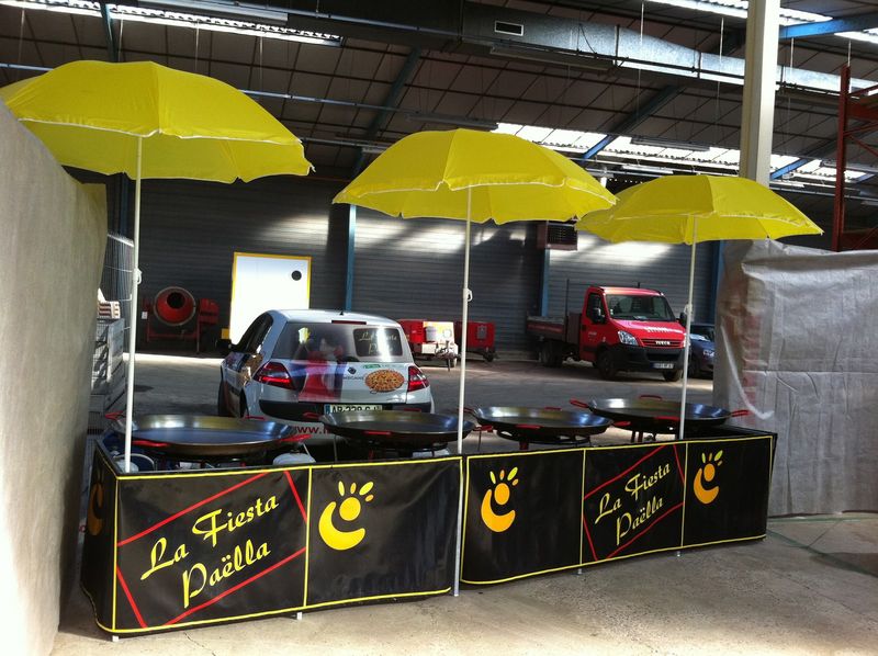 Prestation paëlla gante pour Loxam afin de remercier leurs clients.