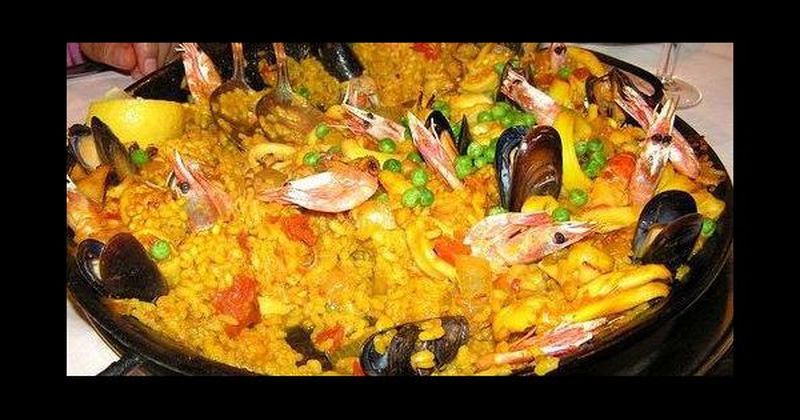 Paella géante pour tf1 , rtl2 , nrj , le monde , fr3 , fr2 , M6 la paella un régal