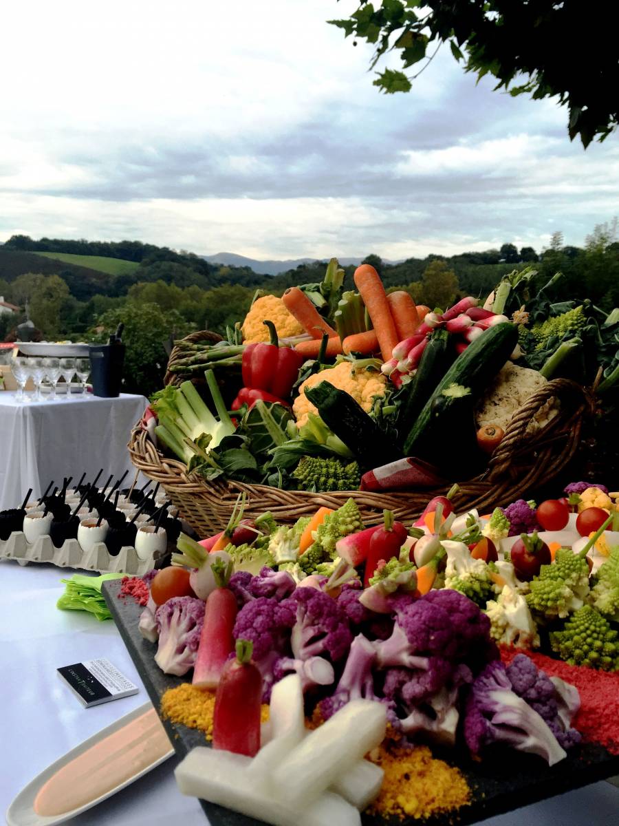 salad bar pour votre apéritif paella géante